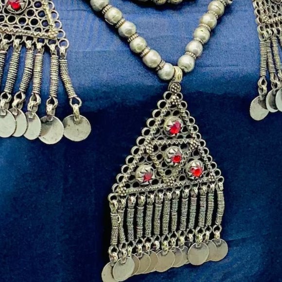 Beaded Layered Necklace, Silver Gypsy Vintage Necklace With Three Dangling - Picture 5 of 14